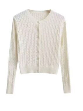 NWOT Cable Knit Off-White Cardigan Medium